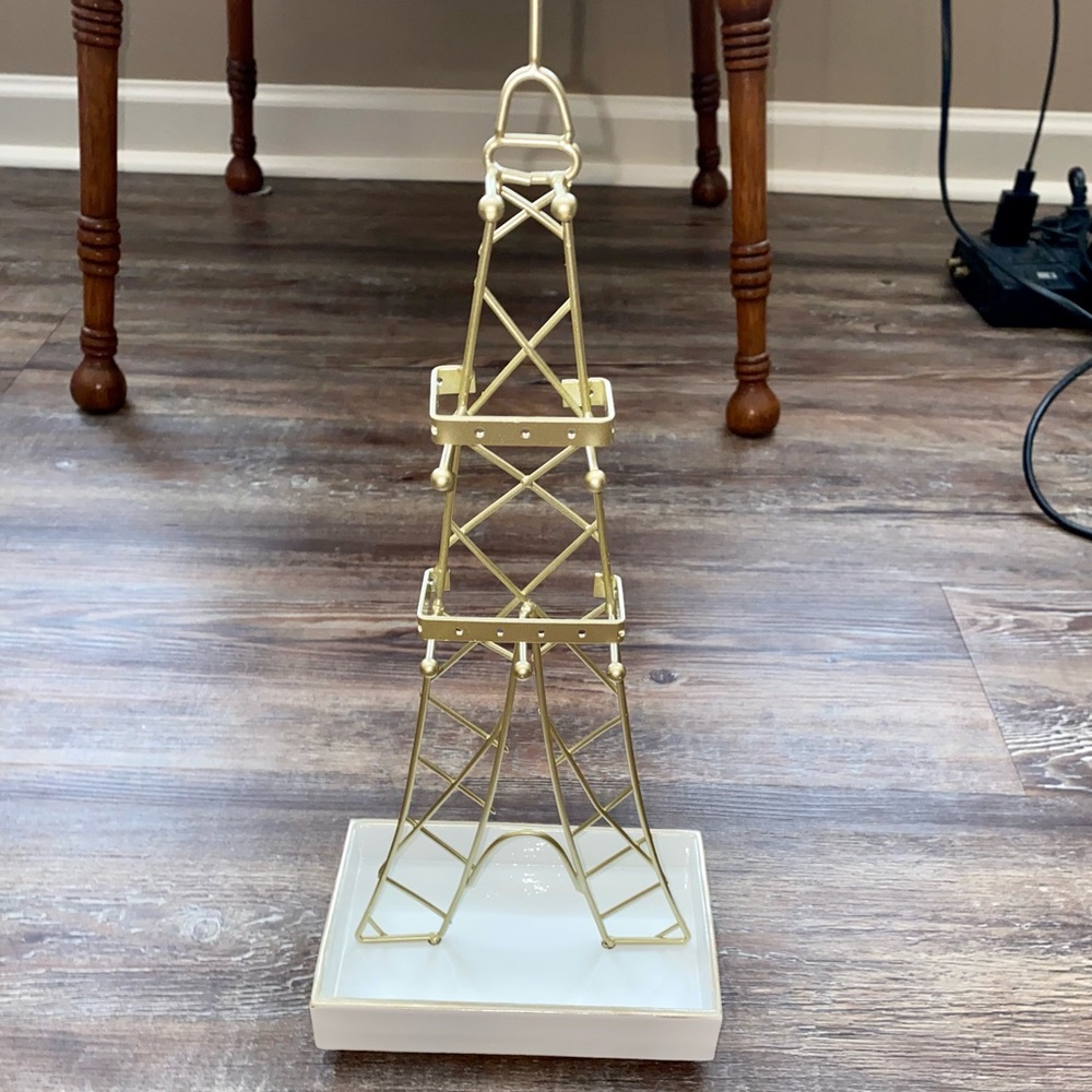 NEW EIFFEL TOWER PARIS THEMED JEWELRY STAND RESIN & METAL GOLD WHITE $20